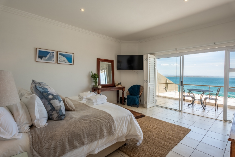 6 Bedroom Property for Sale in Port St Francis Eastern Cape